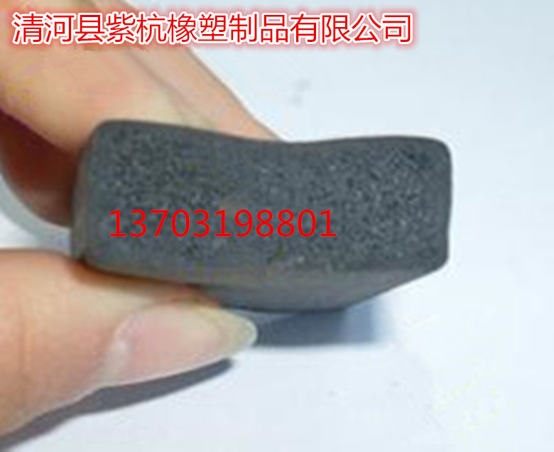 阻燃平板發(fā)泡密封膠條
