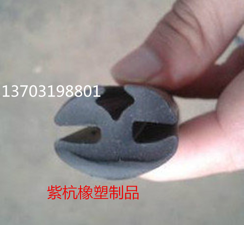 三元乙丙密實(shí)發(fā)泡門窗密封條